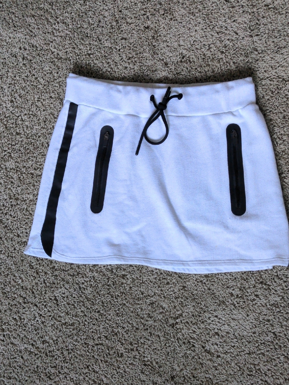 Fabletics White Sweatshirt Mini Skirt Small Faux Leather Trim Zip Pockets